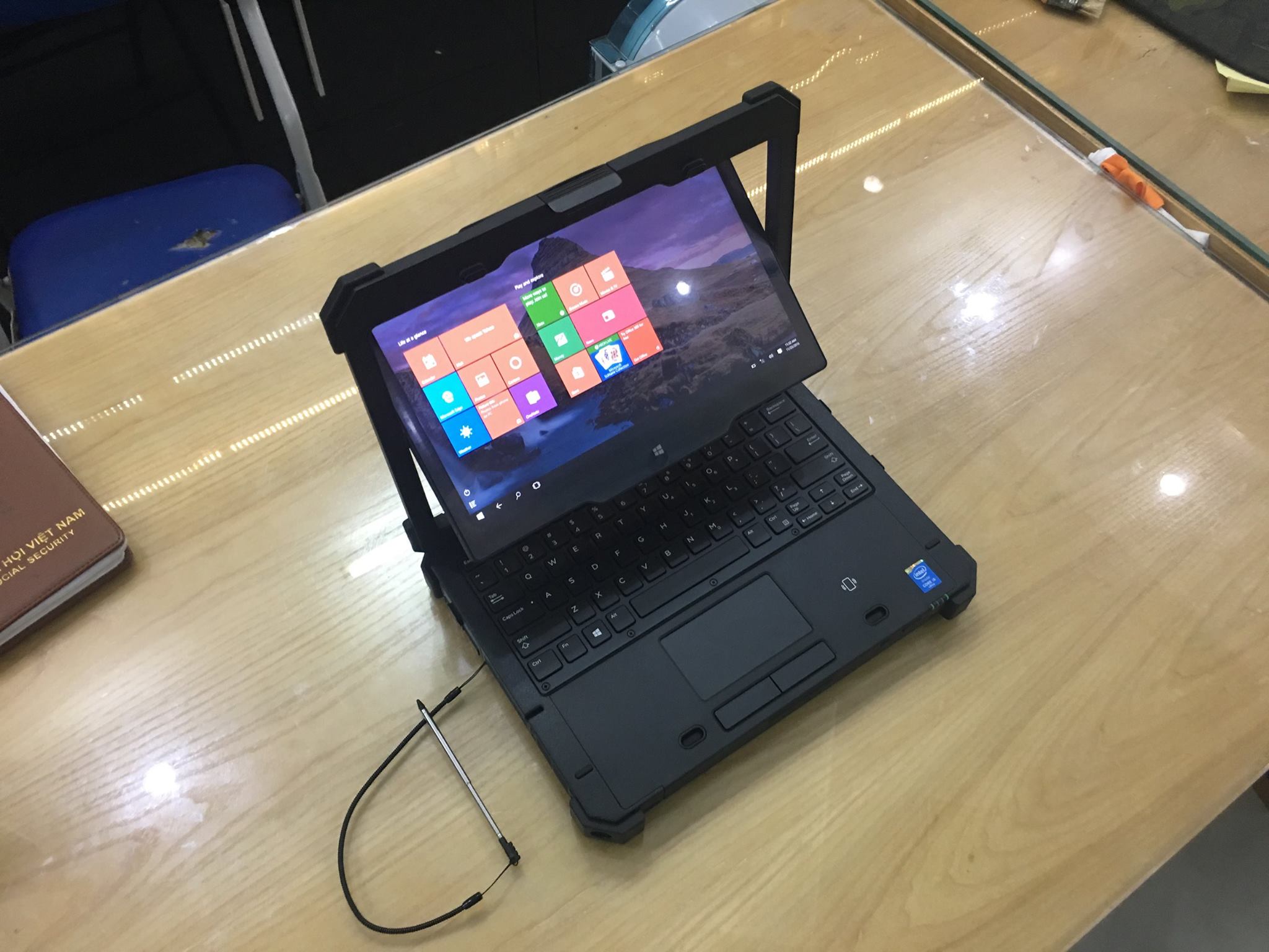  Laptop Dell Latitude 12 Rugged Extreme 7204-3.jpg